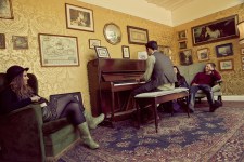 8268227492_f8d7225517_b